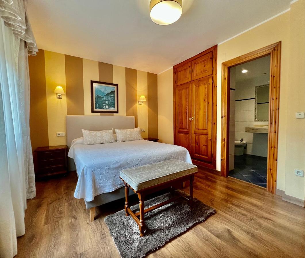 Hotel La Rivera Arenas De Cabrales Zewnętrze zdjęcie