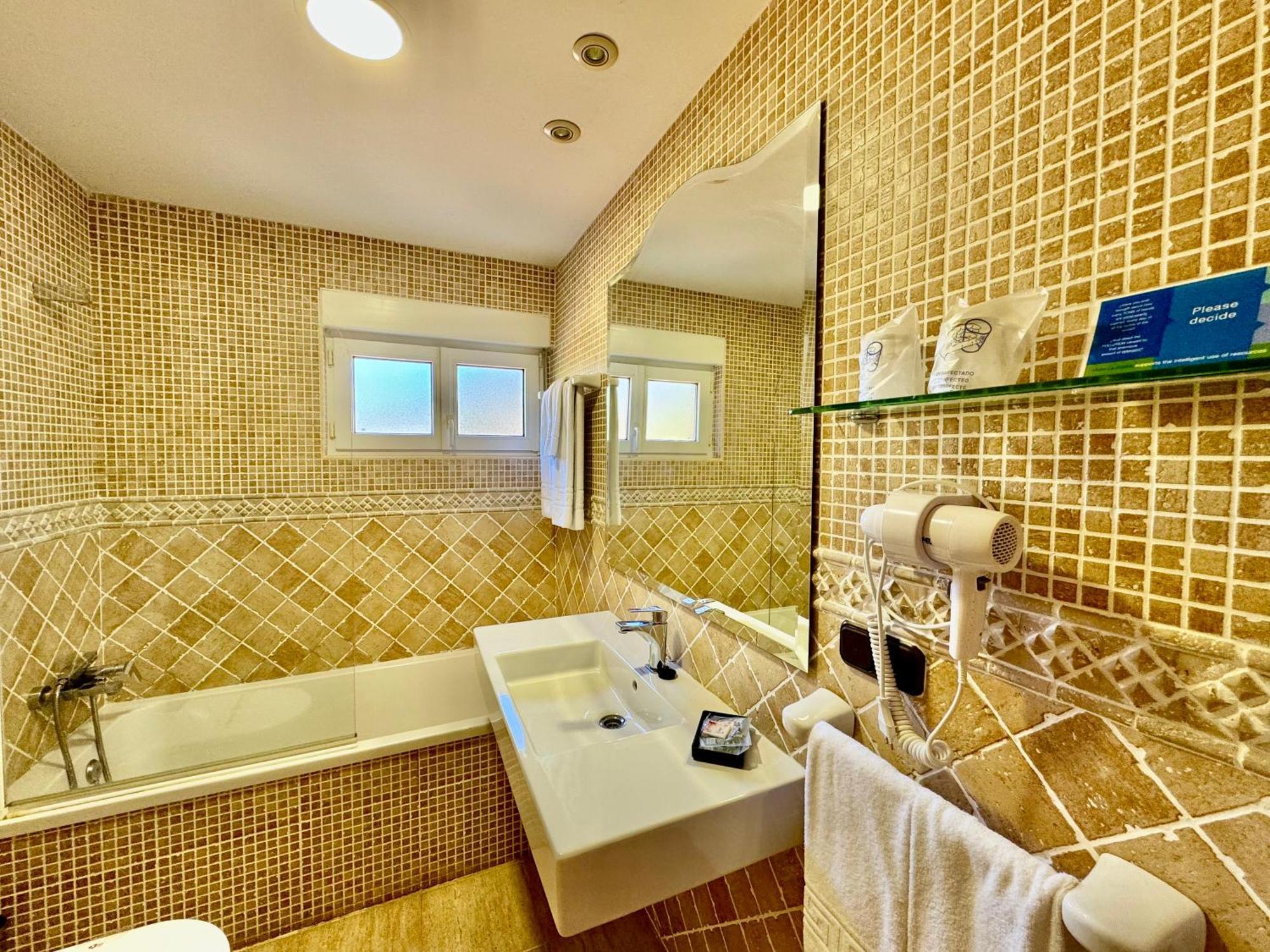 Hotel La Rivera Arenas De Cabrales Zewnętrze zdjęcie