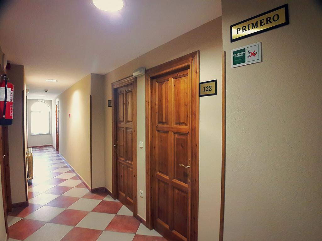 Hotel La Rivera Arenas De Cabrales Zewnętrze zdjęcie