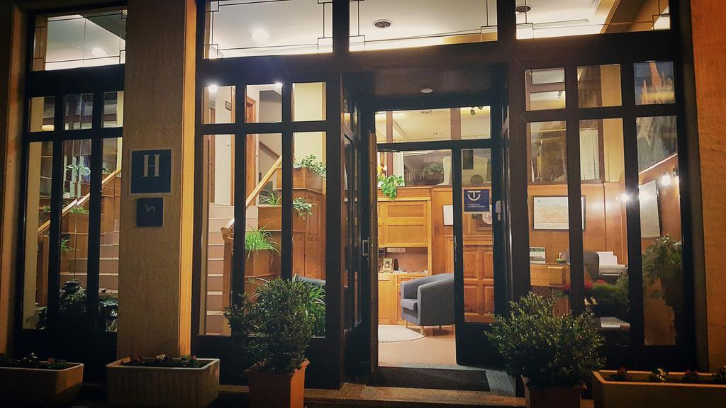 Hotel La Rivera Arenas De Cabrales Zewnętrze zdjęcie