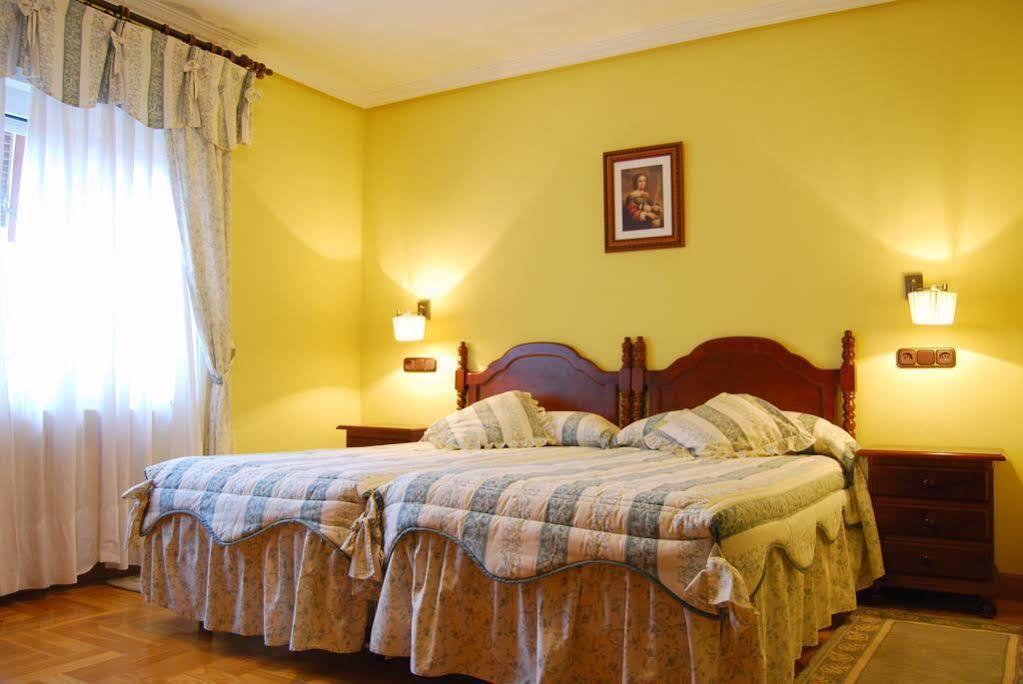 Hotel La Rivera Arenas De Cabrales Zewnętrze zdjęcie